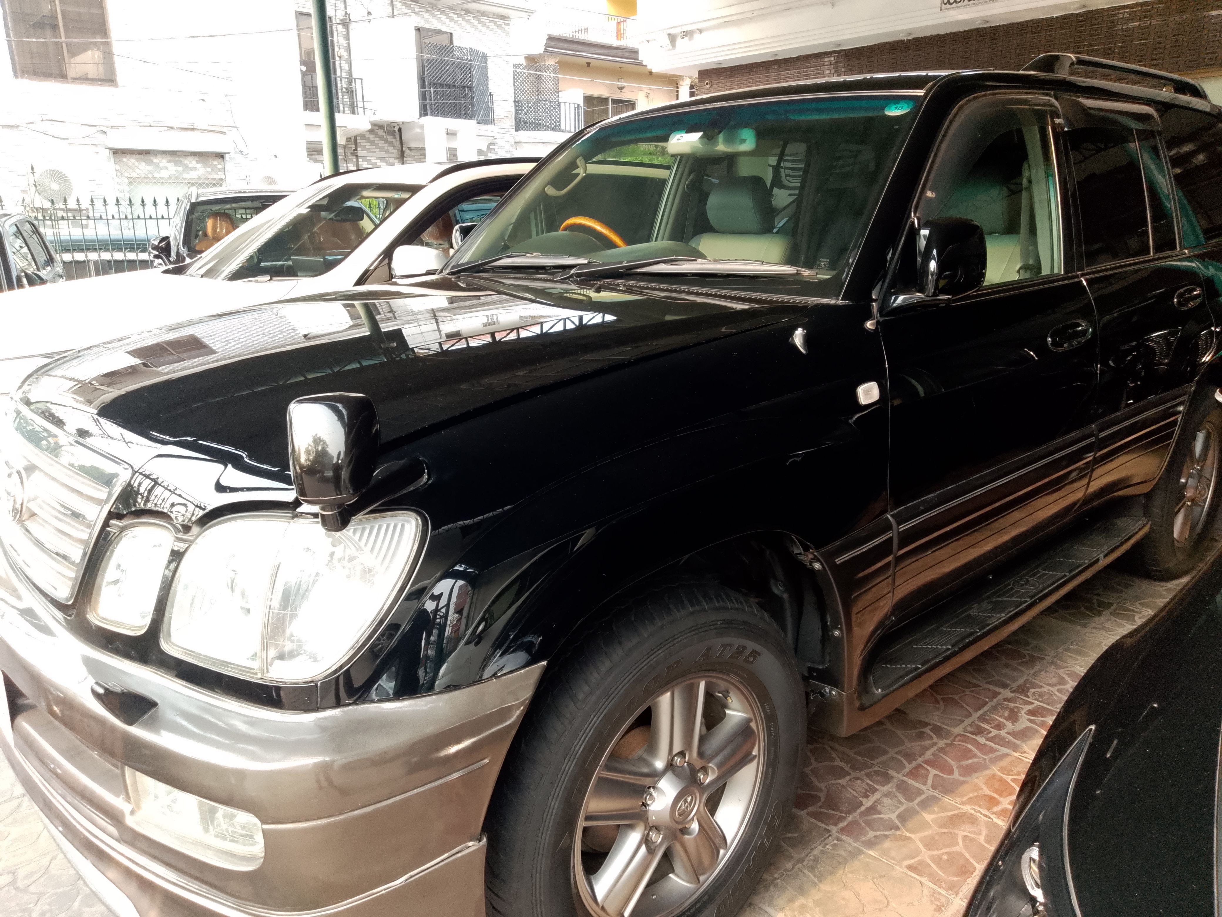 Toyota Land Cruiser