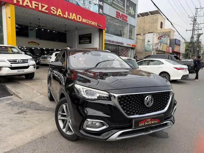 MG HS