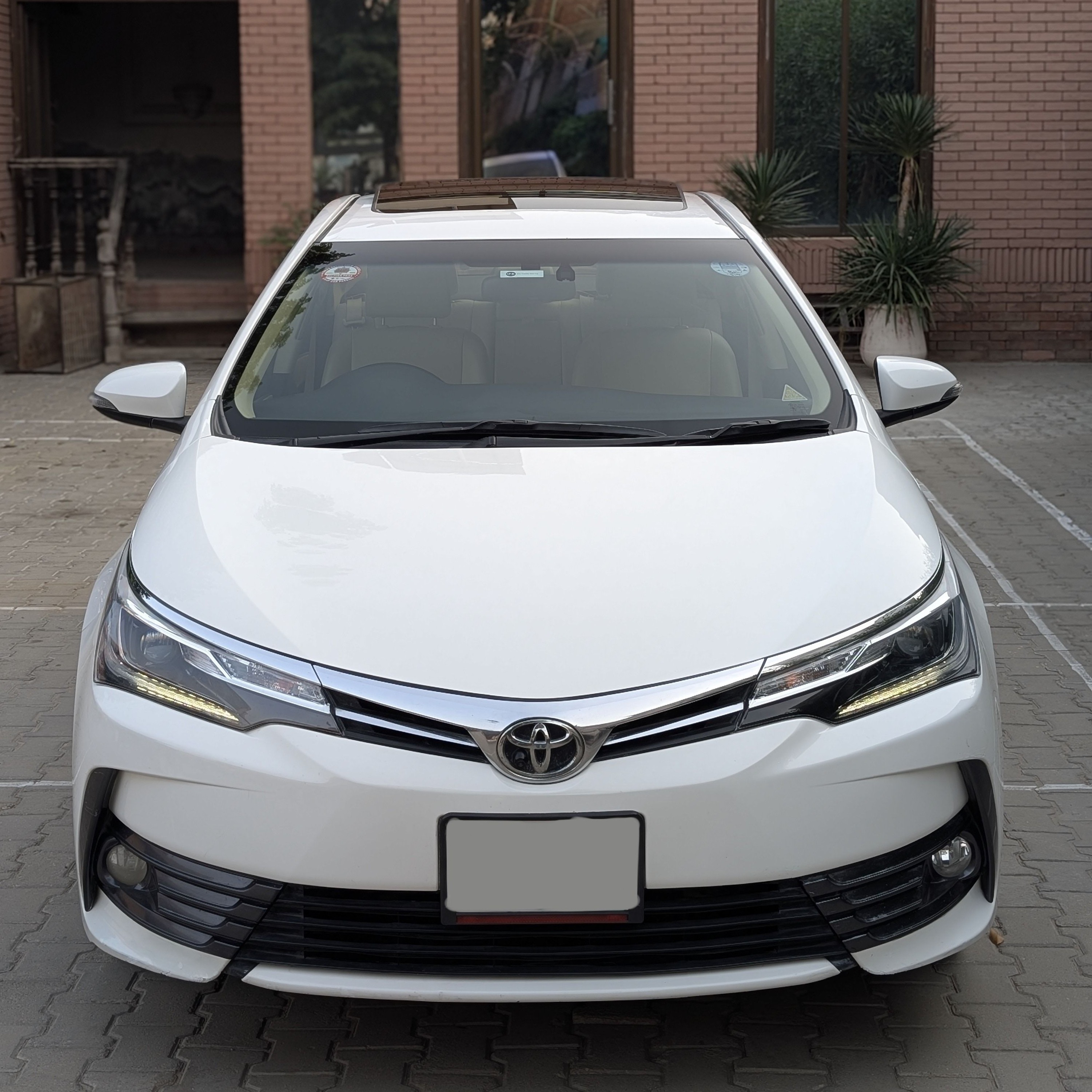 Toyota Corolla Altis Grande CVT-i 1.8 - photo 1