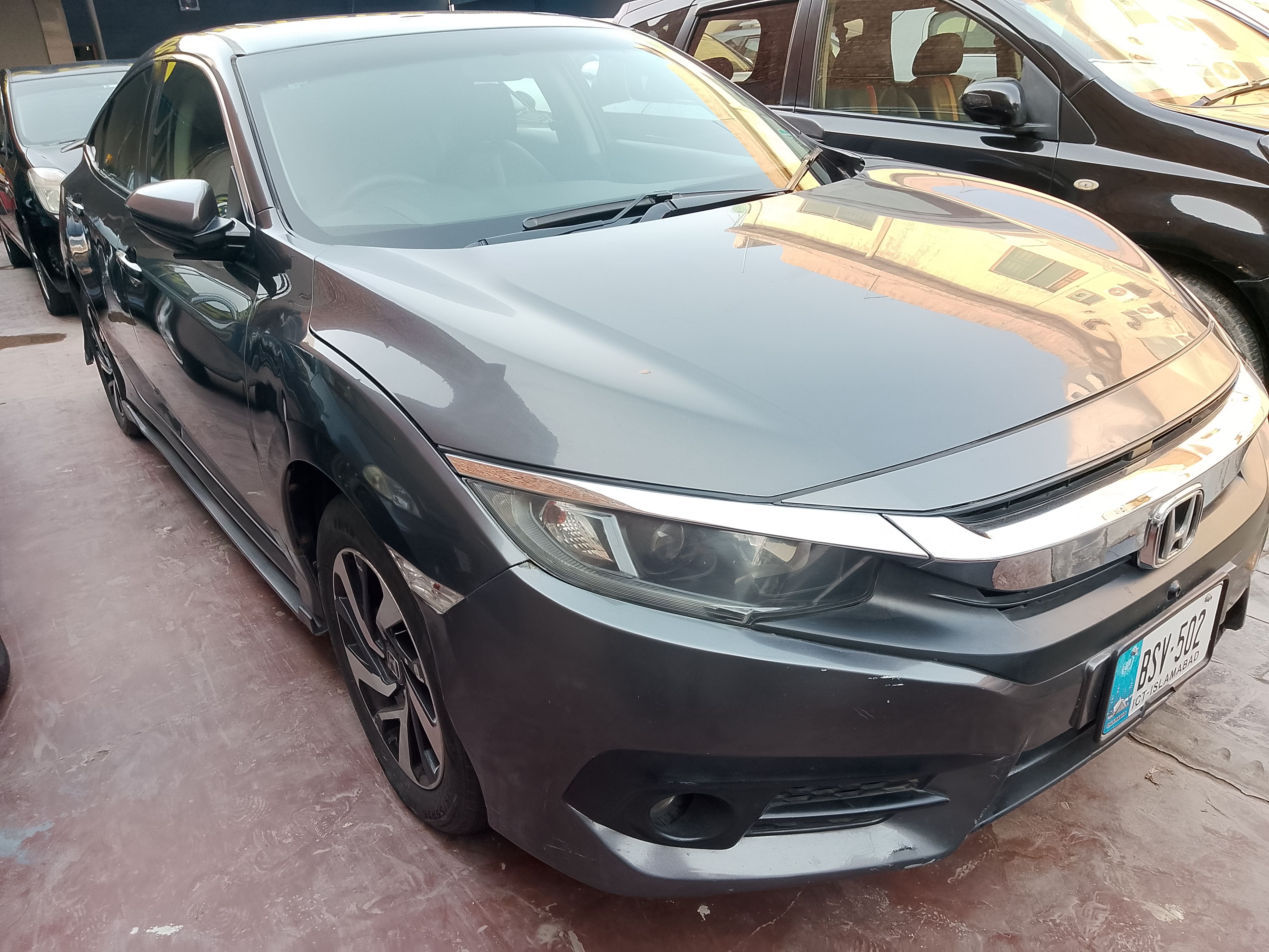 Honda Civic 1.8 - photo 1