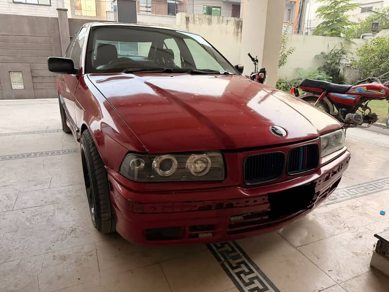 BMW 3 Series - photo 1