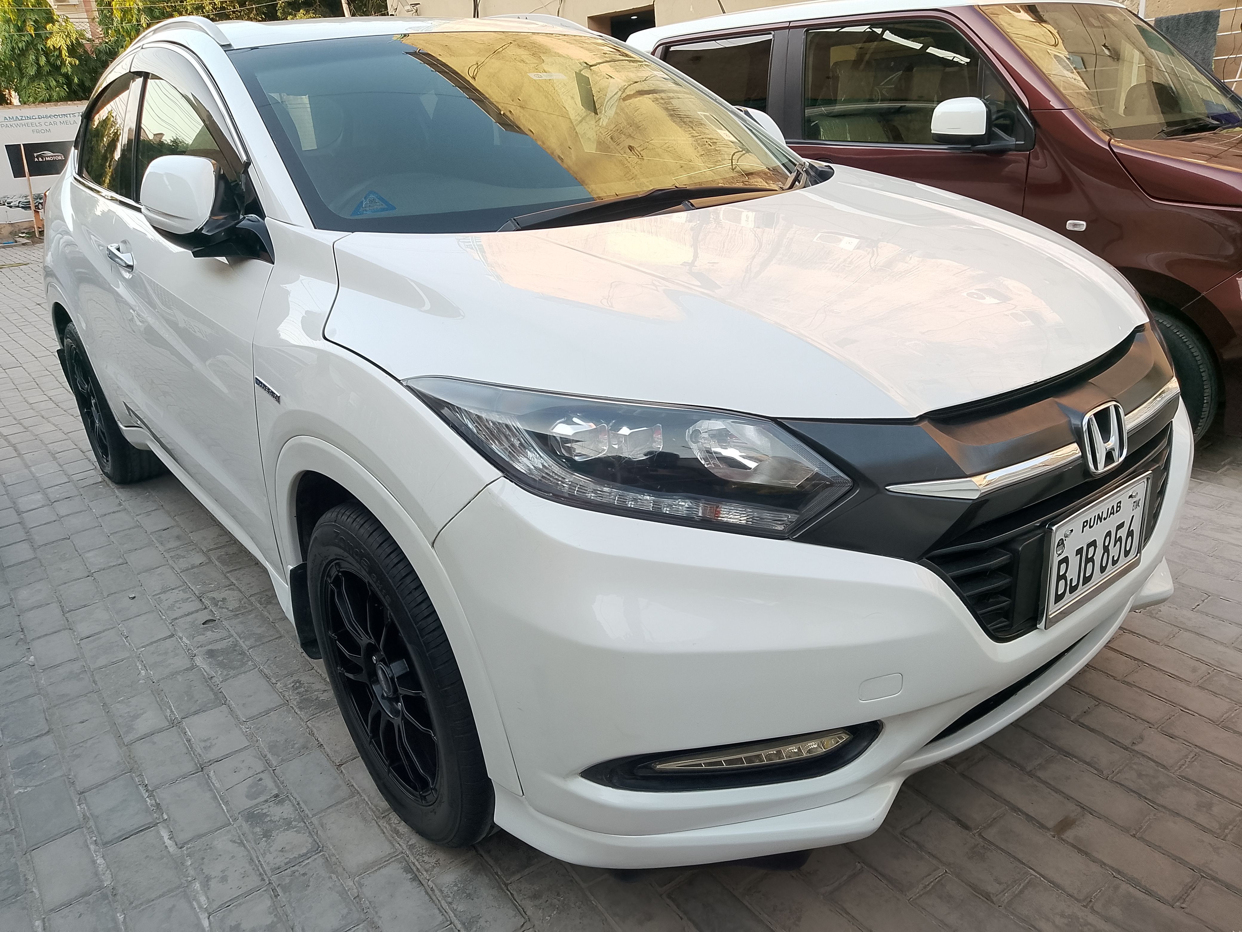 Honda Vezel G 1496cc, Automatic, Petrol - photo 1