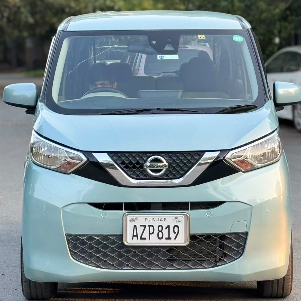 Nissan Dayz Highway Star G 659cc, Automatic, Hybrid - photo 1