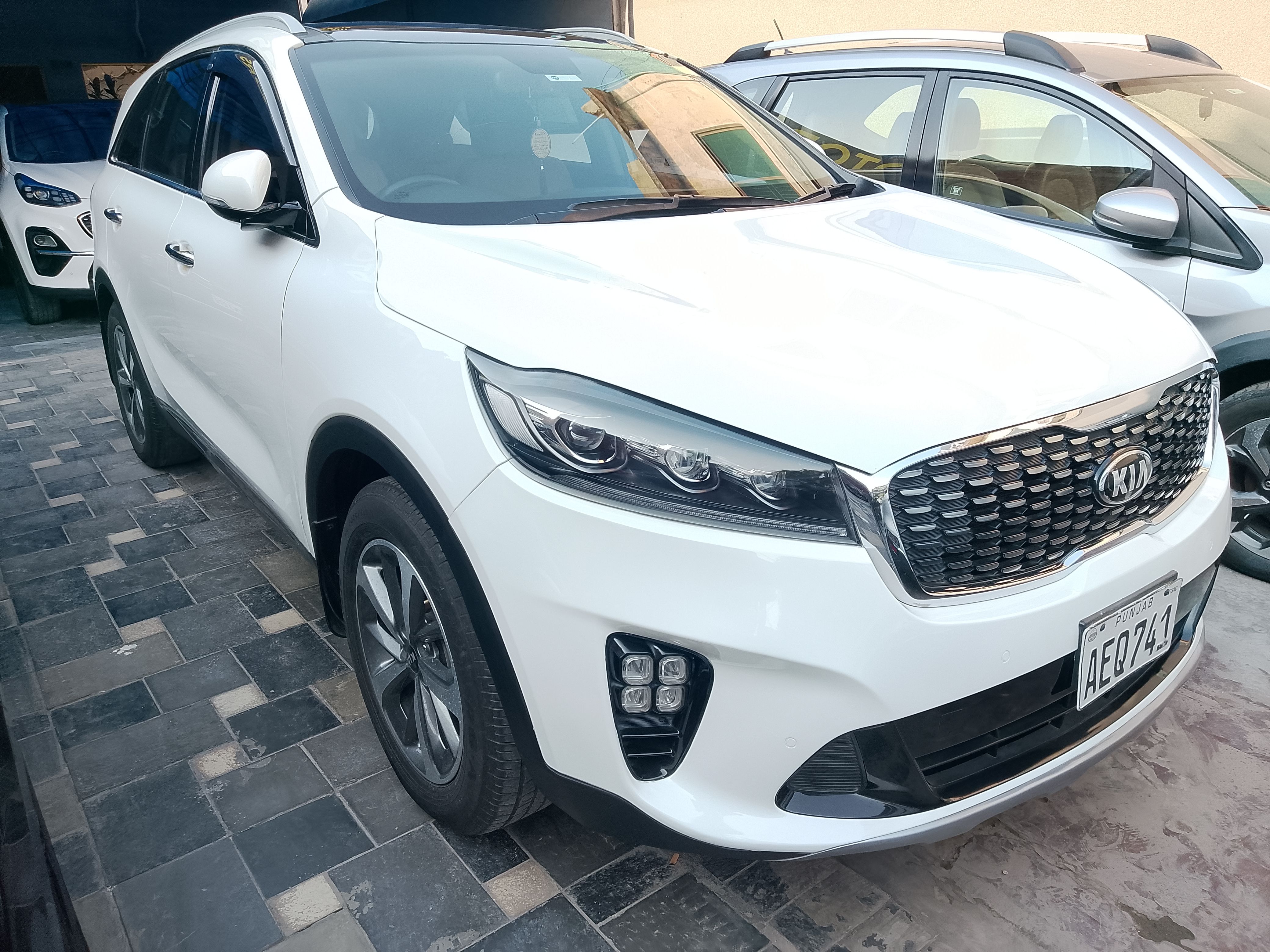 KIA Sorento 3.5 FWD - photo 1