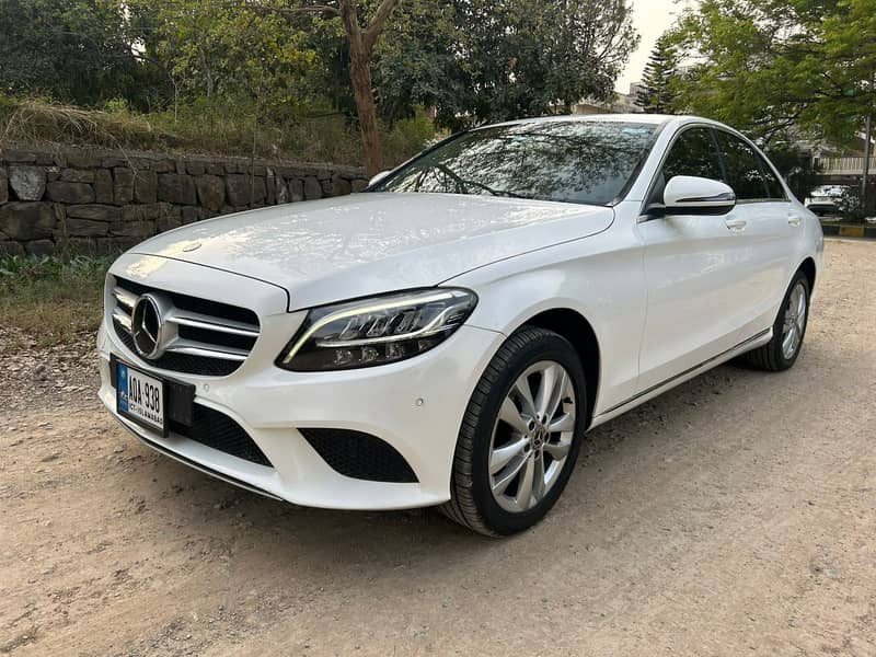 Mercedes Benz C Class C180 - photo 1