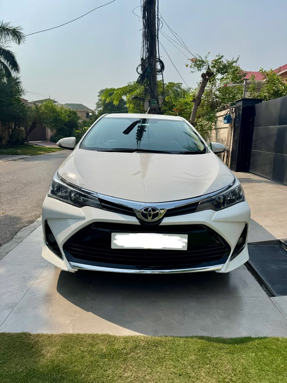 Toyota Corolla Altis 1.8 - photo 1