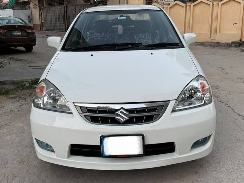 Suzuki Liana