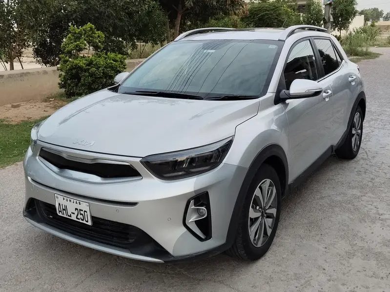 KIA Stonic EX+ 1368cc, Automatic, Petrol - photo 1