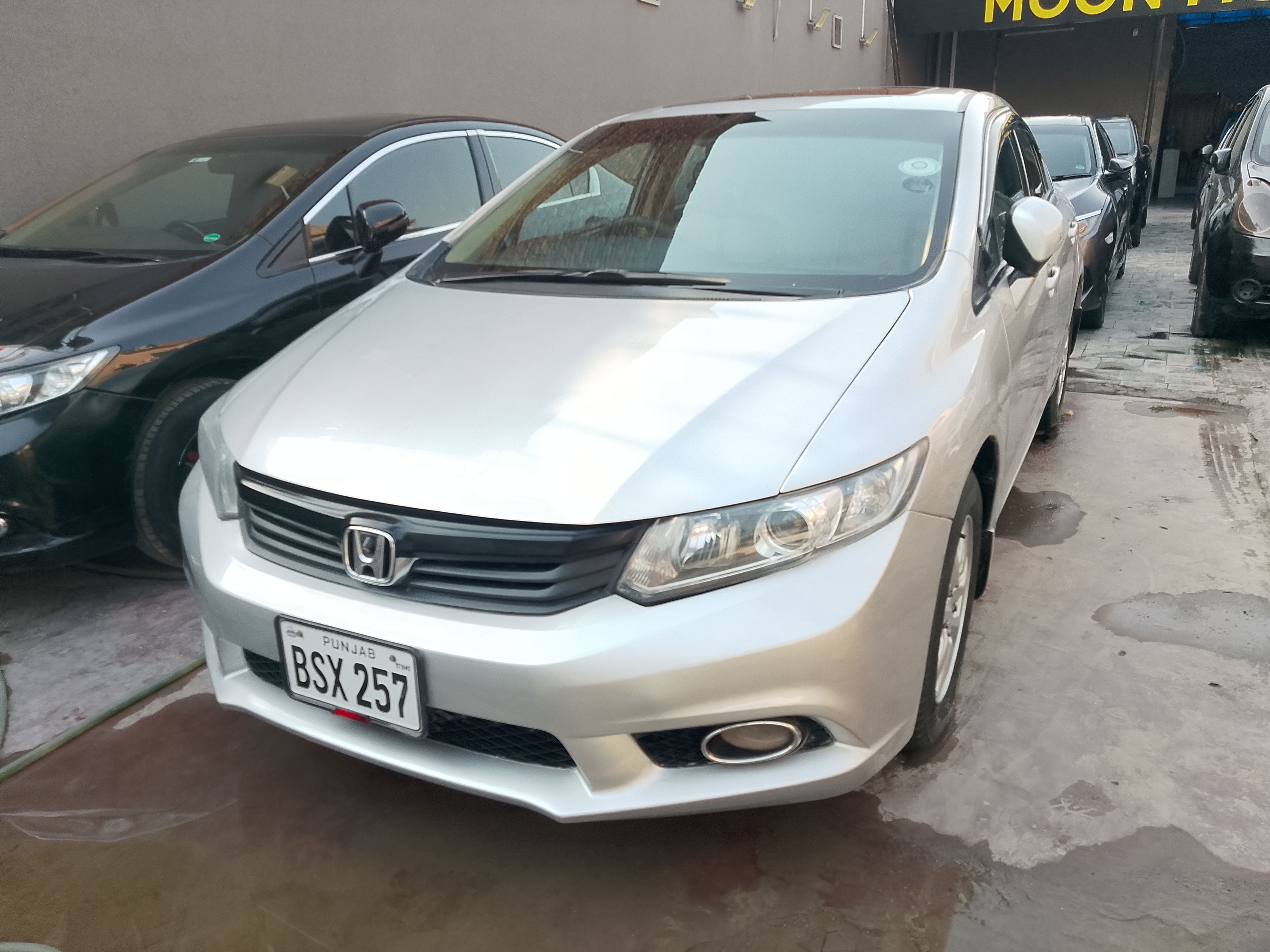 Honda Civic 1.8 - photo 1