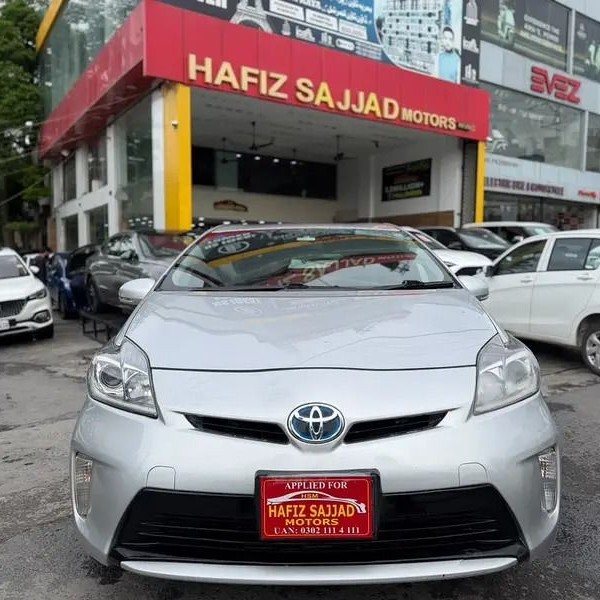 Toyota Prius 1.8 U Hybrid - photo 1