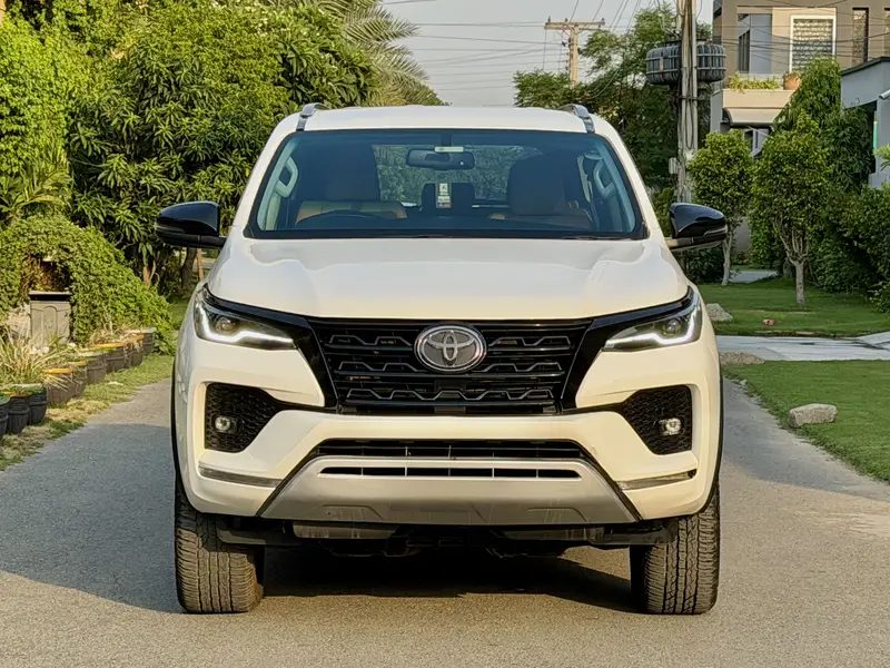 Toyota Fortuner 2.8 Sigma 4 2755cc, Automatic, Diesel - photo 1