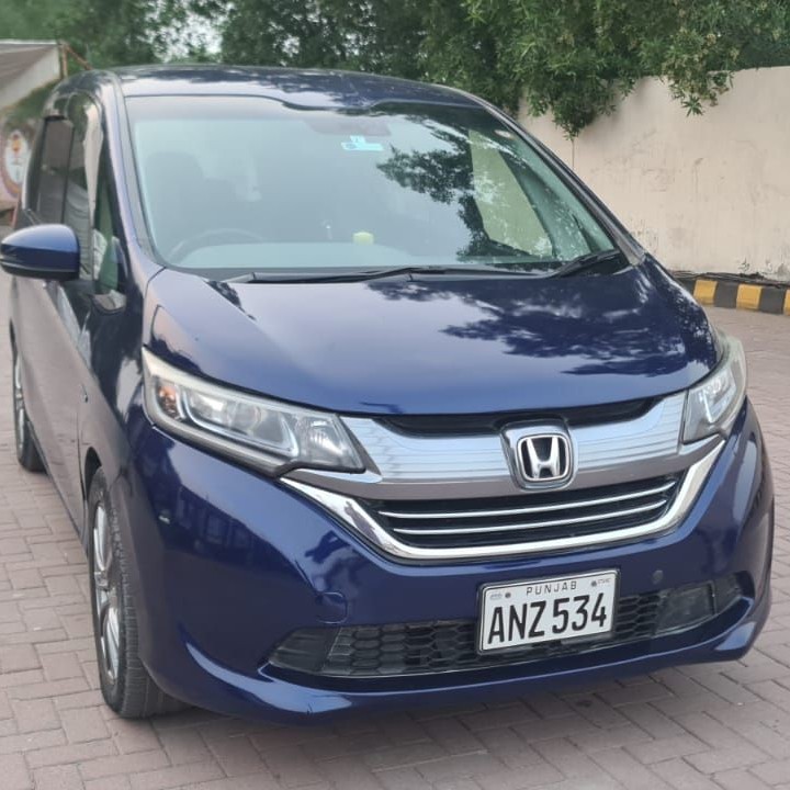 Honda Freed Hybrid B 1496cc, Automatic, Hybrid - photo 1