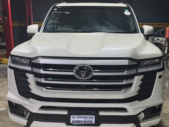 Toyota Land Cruiser AX - photo 1