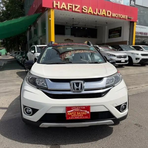 Honda BR-V i-VTEC S 1497cc, Automatic, Petrol - photo 1