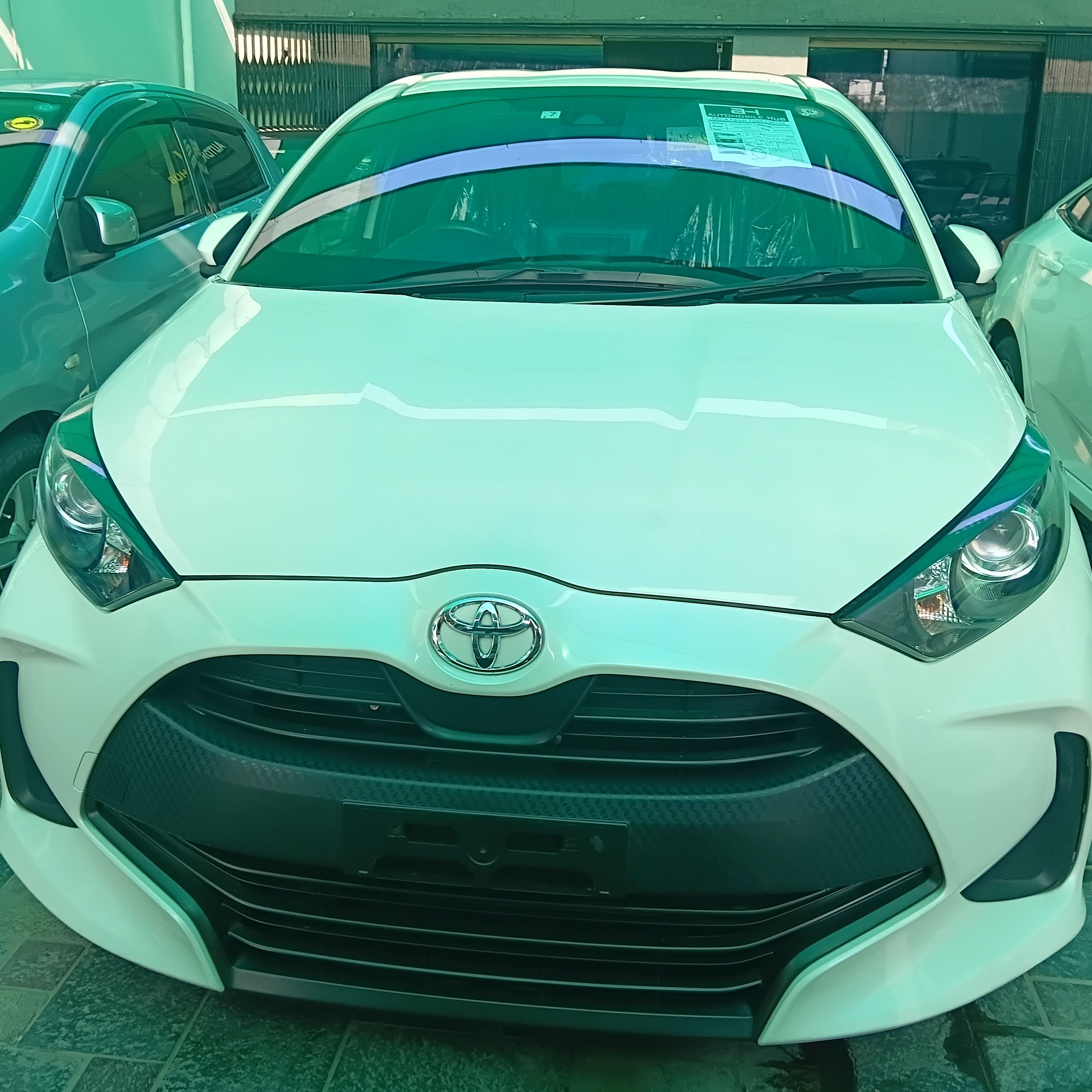 Toyota Yaris Hatchback X 996cc, Automatic, Petrol - photo 1