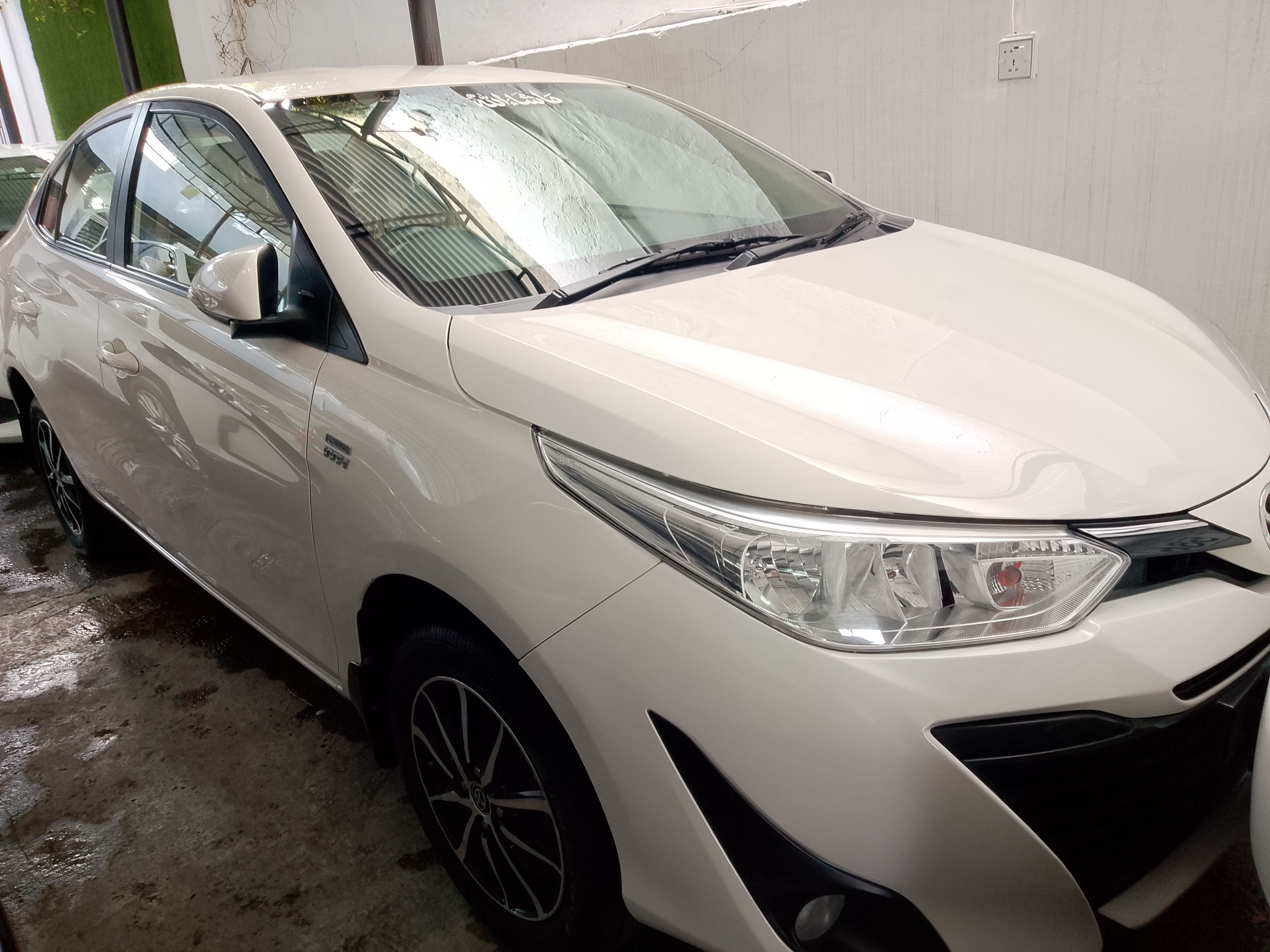 Toyota Yaris - photo 1