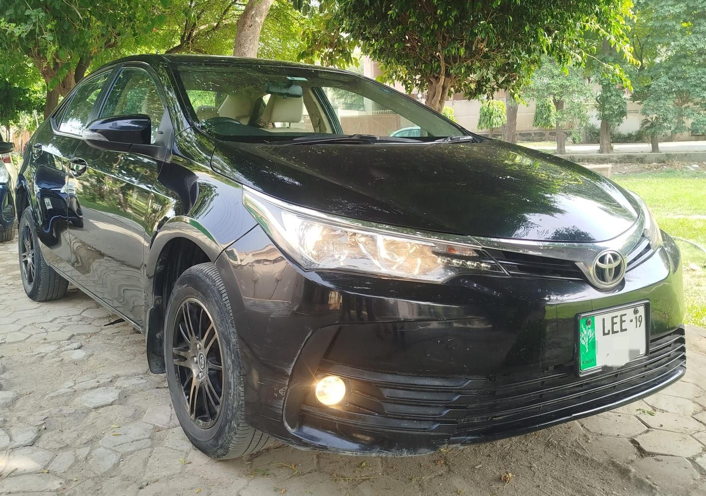 Toyota Corolla XLi Automatic - photo 1