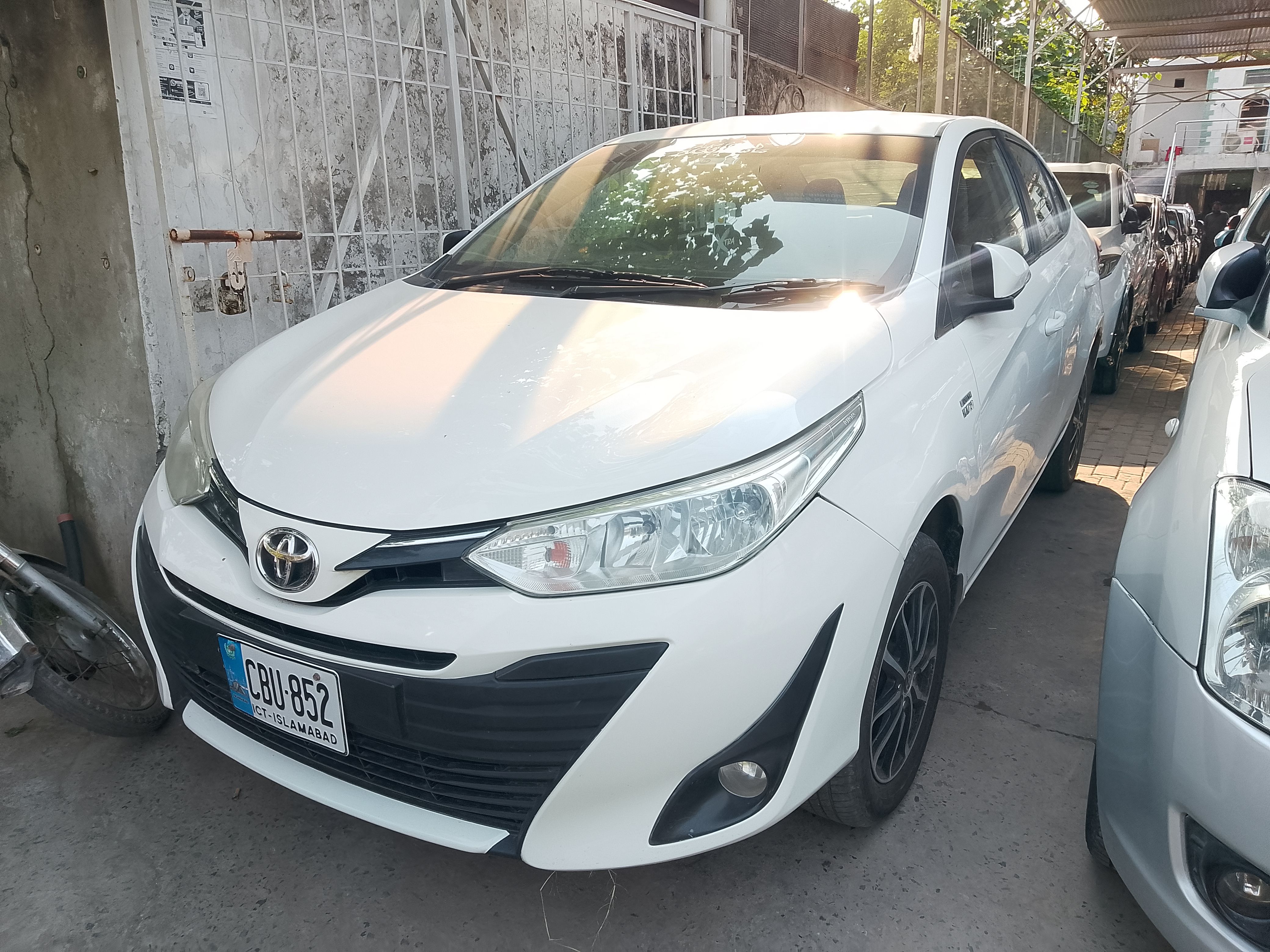 Toyota Yaris ATIV CVT 1.3 - photo 1