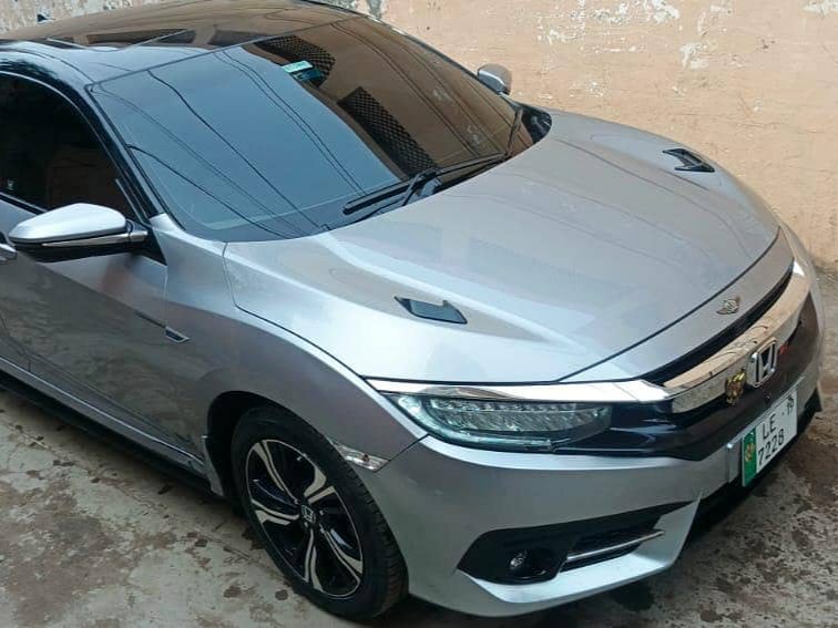 Honda Civic Oriel 1.8 i-VTEC CVT - photo 1